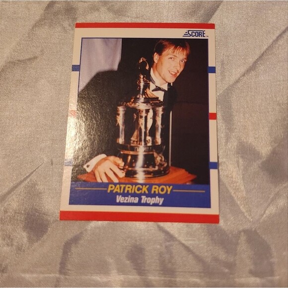 Score 1990 Patrick Roy Vezina Trophy hockey card - Picture 1 of 2